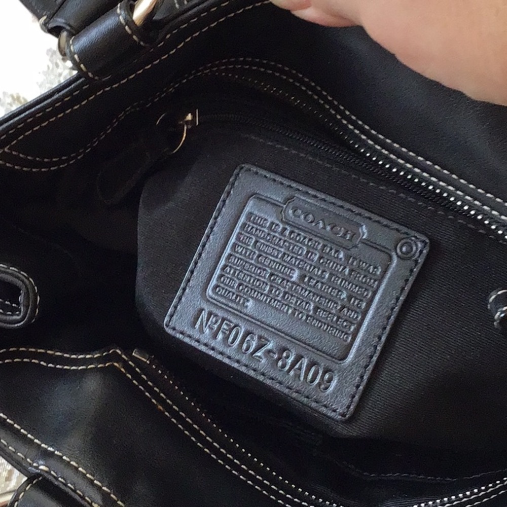 Coach Shoulder Bag Black - Picture 4 of 8